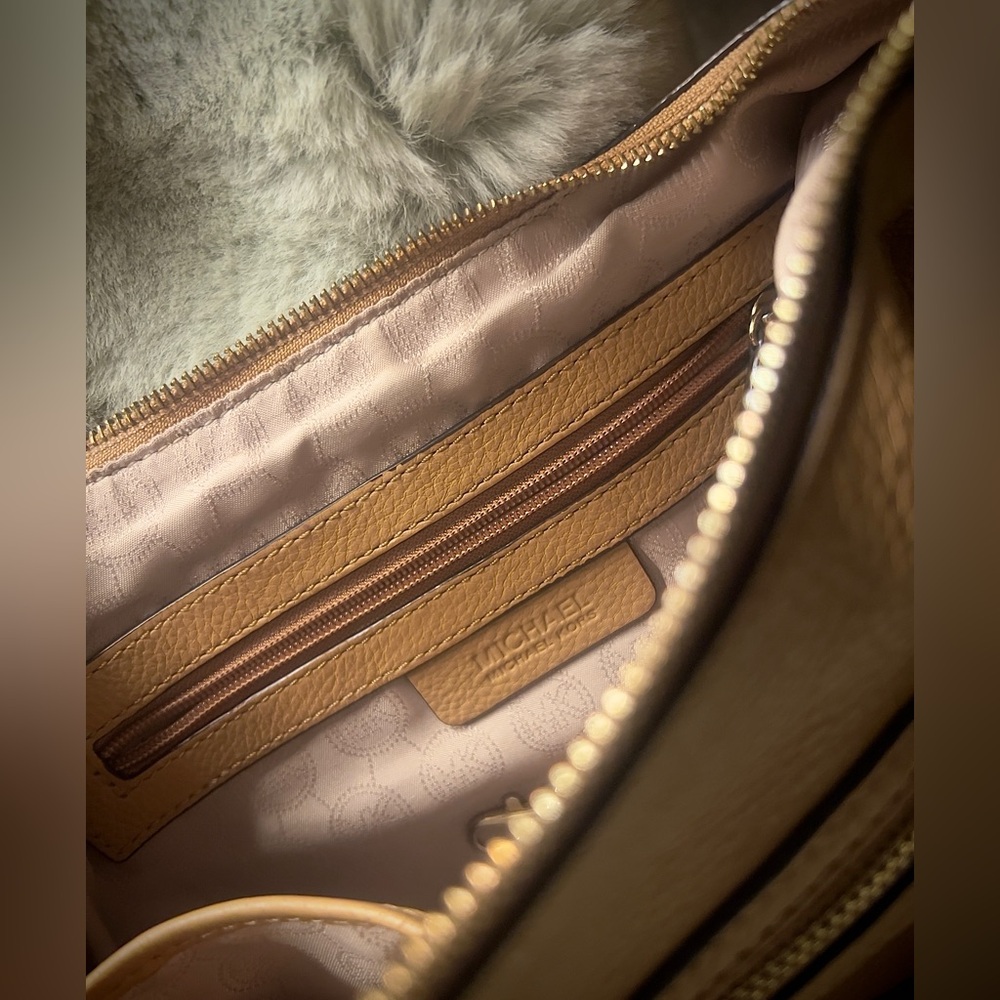 Michael Kors Tan Leather Crossbody Bag - Picture 4 of 6